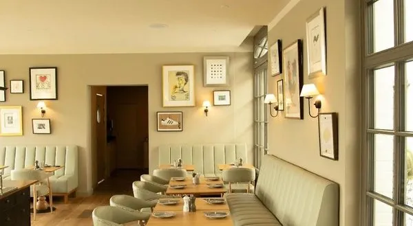Mimosa Hotel