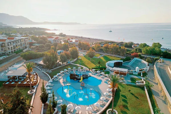 Miraluna Beach Resort