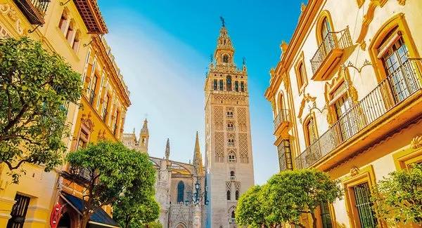 Mit dem Zug durch Andalusien -  Eine Reise durch Spaniens Süden