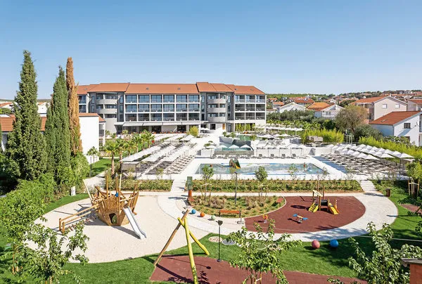 Molum Hotel & Residences