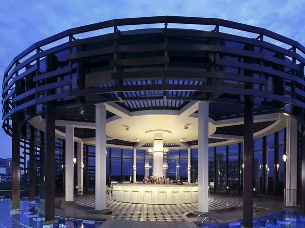 Momentus Hotel Alexandra