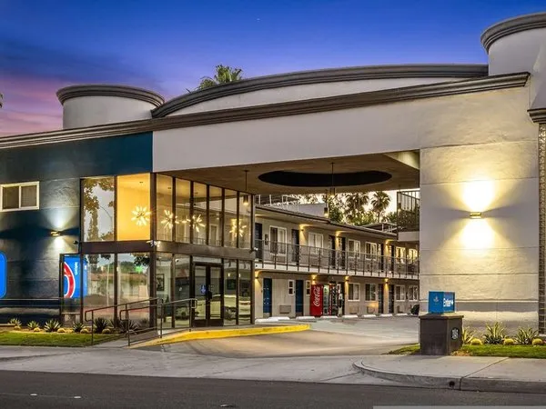Motel 6 Anaheim, CA - Convention Center