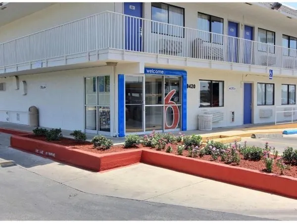 Motel 6 Austin North