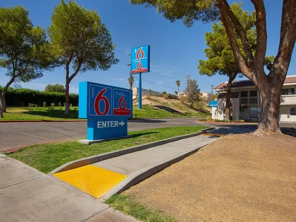 Motel 6 Barstow, CA