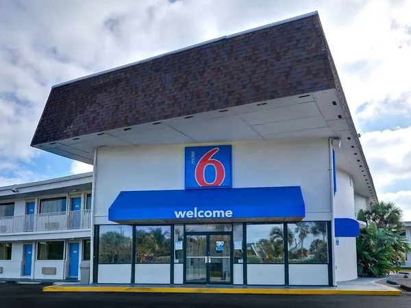 Motel 6 Cocoa Beach