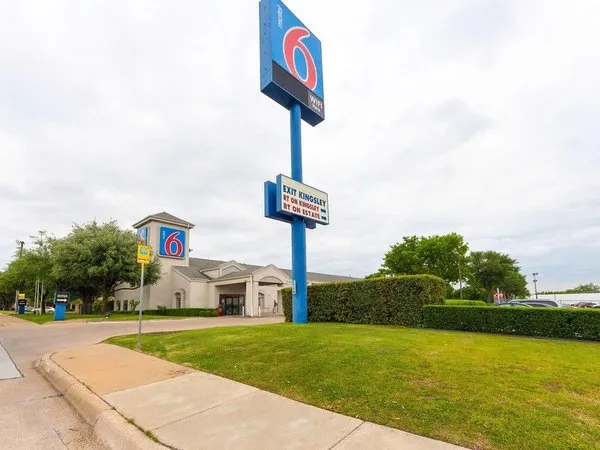 Motel 6 Dallas Northeast