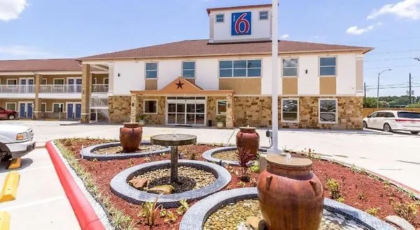 Motel 6 Houston, TX - North