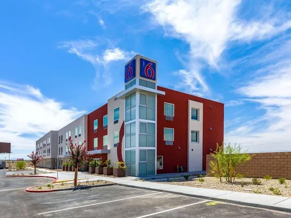 Motel 6 Las Vegas Nv-Motor Speedway