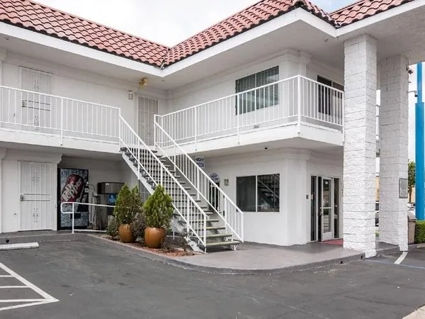 Motel 6 Norwalk