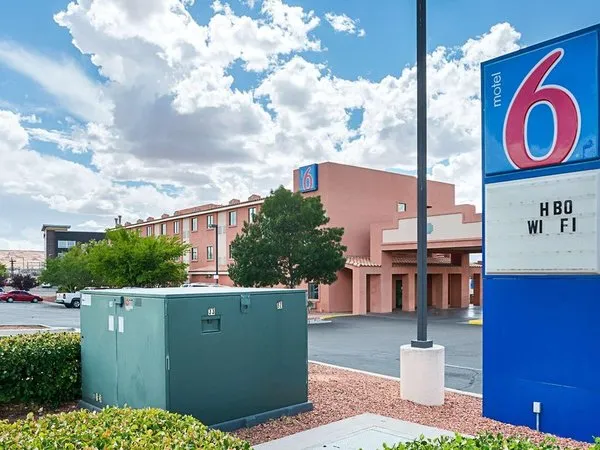 Motel 6 Page