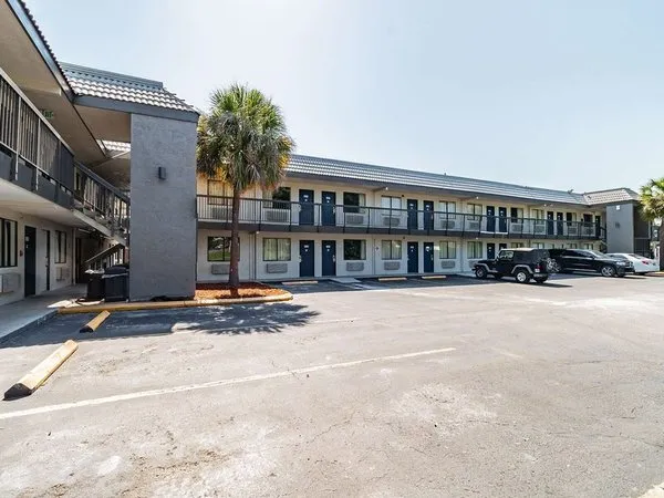 Motel 6 Tampa