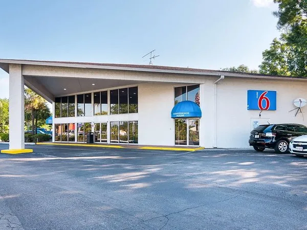 Motel 6 Tampa - Fairgrounds