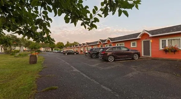 Motel Au Fleuve D'Argent