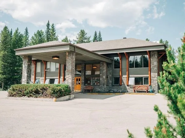 Mountaineer Lodge