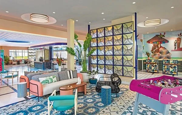 Moxy Miami South Beach