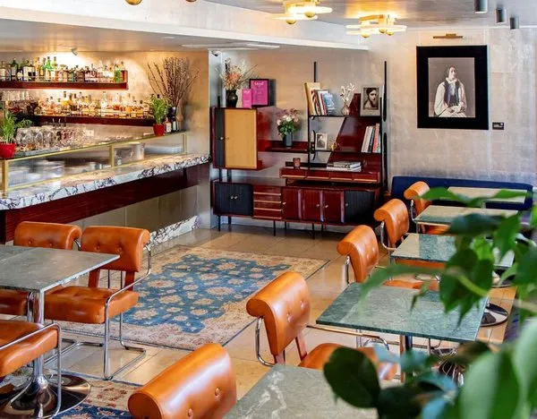 MUZE Hotel Dusseldorf - Handwritten Collection