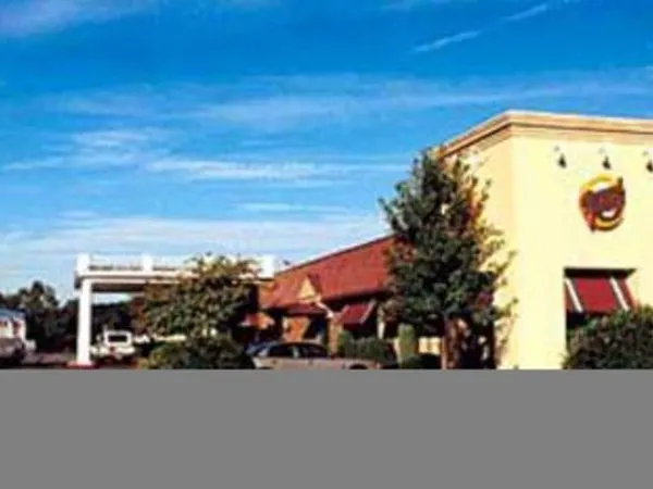 Mystic River Hotel & Suites