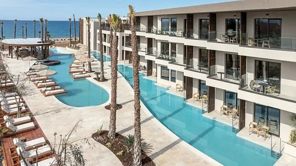 Nalu Resort & Spa