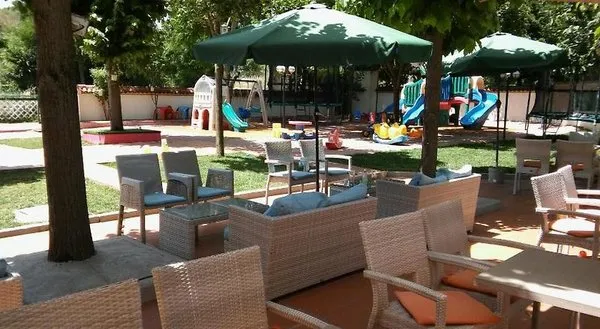 Nefeli Hotel