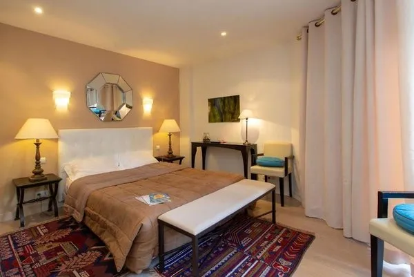 New Providence Hotel