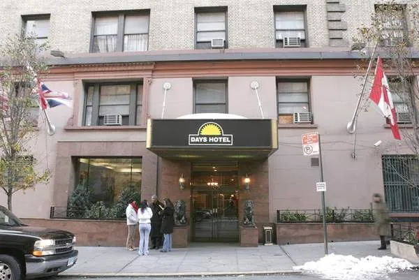 Night Hotel Broadway