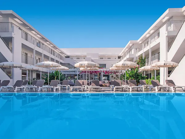 Nissi Park Hotel