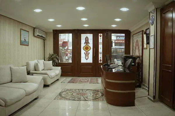 Nova City Hotel