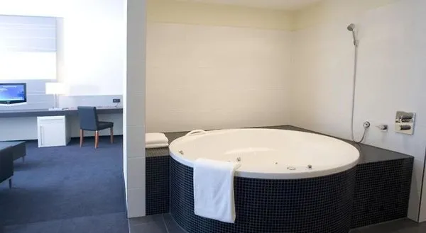 NOVINA HOTEL Herzo-Base