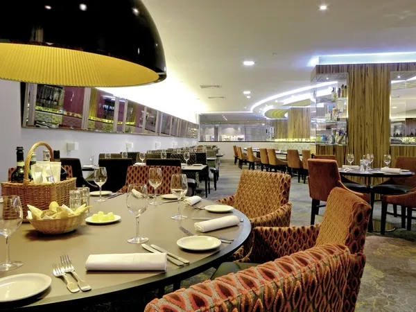 Novotel London West