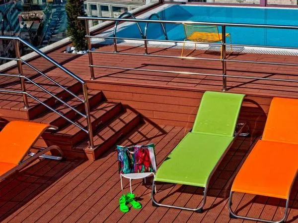 Novus City Hotel