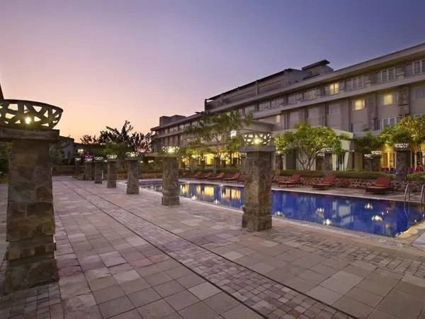 Oakwood Hotel & Apartments Taman Mini Jakarta