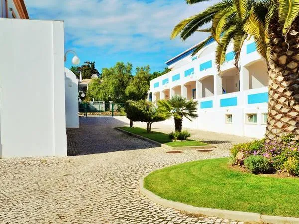 Oasis Beach Apartments
