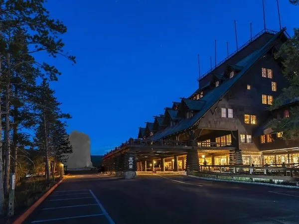 Old Faithful Inn