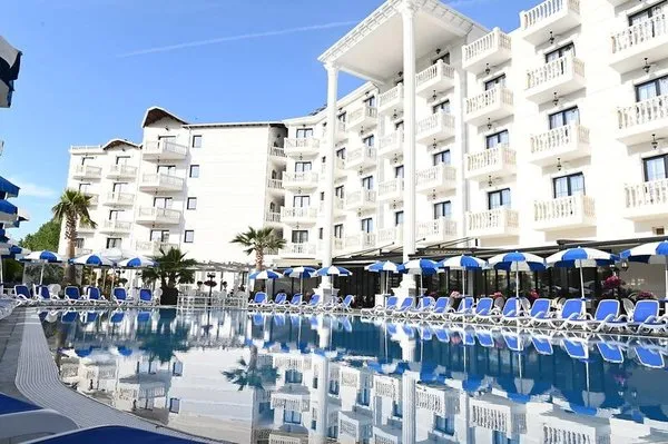 Onufri Hotel & SPA