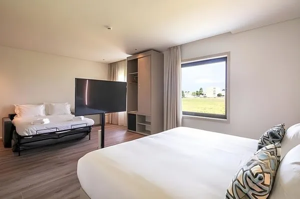 Oporto Airport & Business Hotel