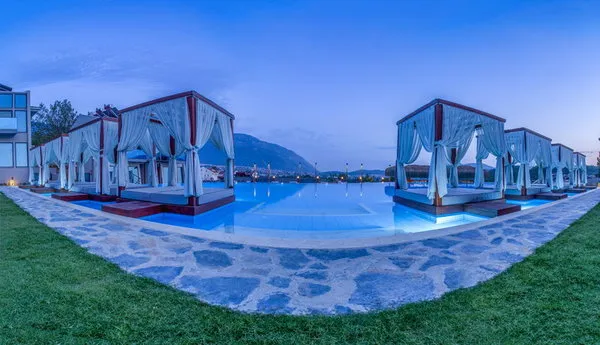 Orka Cove Hotel Penthouse & Suites