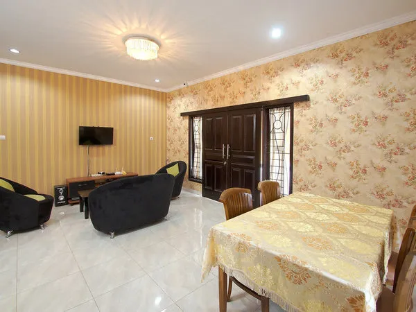 OYO 347 Bayang Brothers Guest House