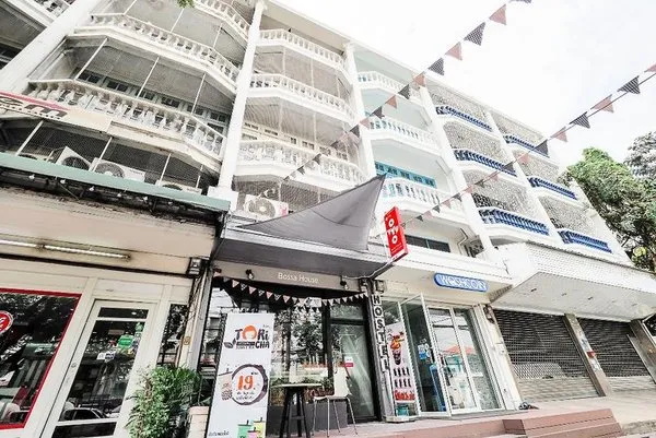 OYO 615 Bossa House Hostel & Cafe