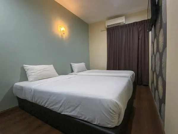 Oyo 90222 Ling's Airbnb