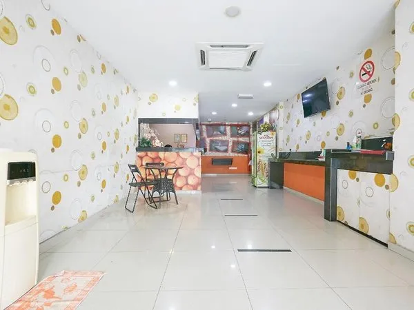 OYO 992 Red Orange Hotel Sdn Bhd Kuala Pilah