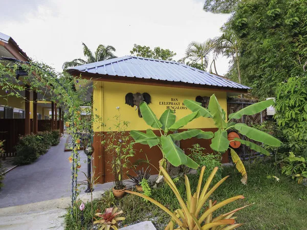 OYO Ban Elephant Blanc Apartment