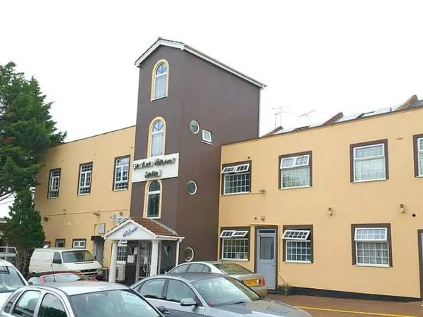 OYO Bostons Manor Hotel, Hanwell London