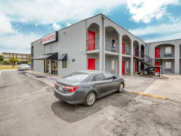 OYO Hotel San Antonio Lackland Air Force Base West