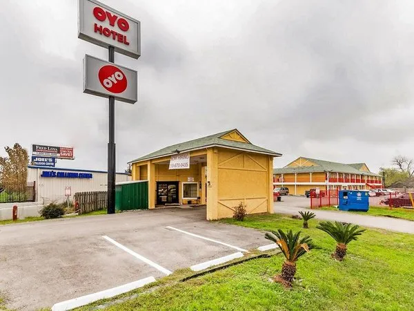 OYO Hotel San Antonio Lackland near Seaworld