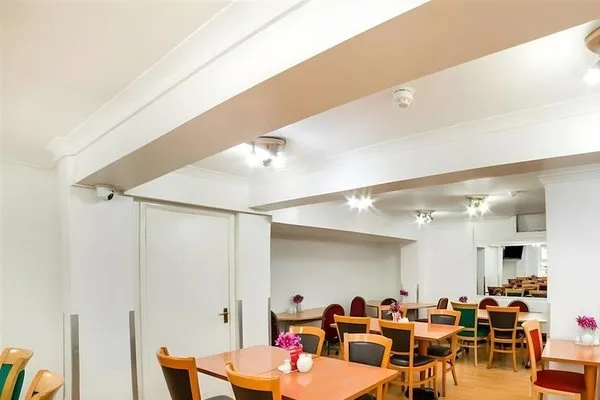 OYO Townhouse New England Victoria