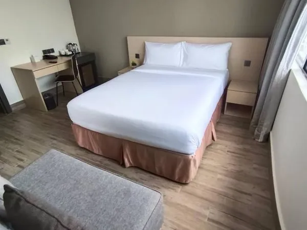 Pacific Express Hotel Central Market