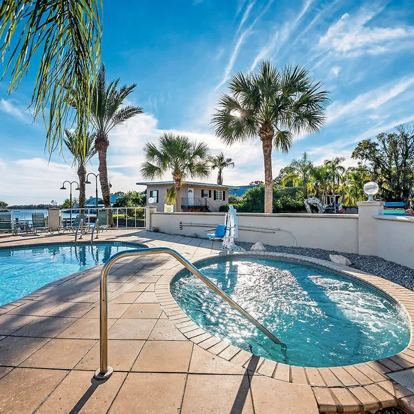 PaddleTail Waterfront Lodge Trademark Collection by Wyndham
