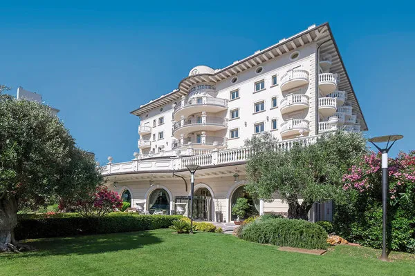 Palace Hotel