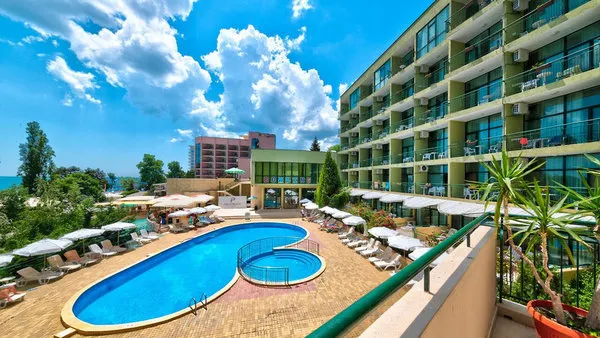 Palm Beach Hotel