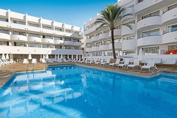 Palmanova Beach Apartments by TRH